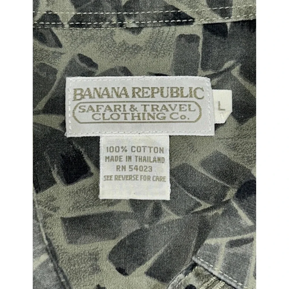 Banana Republic Safari Shirt Mens L Beige Leaf Cotton Short Sleeve Button Up